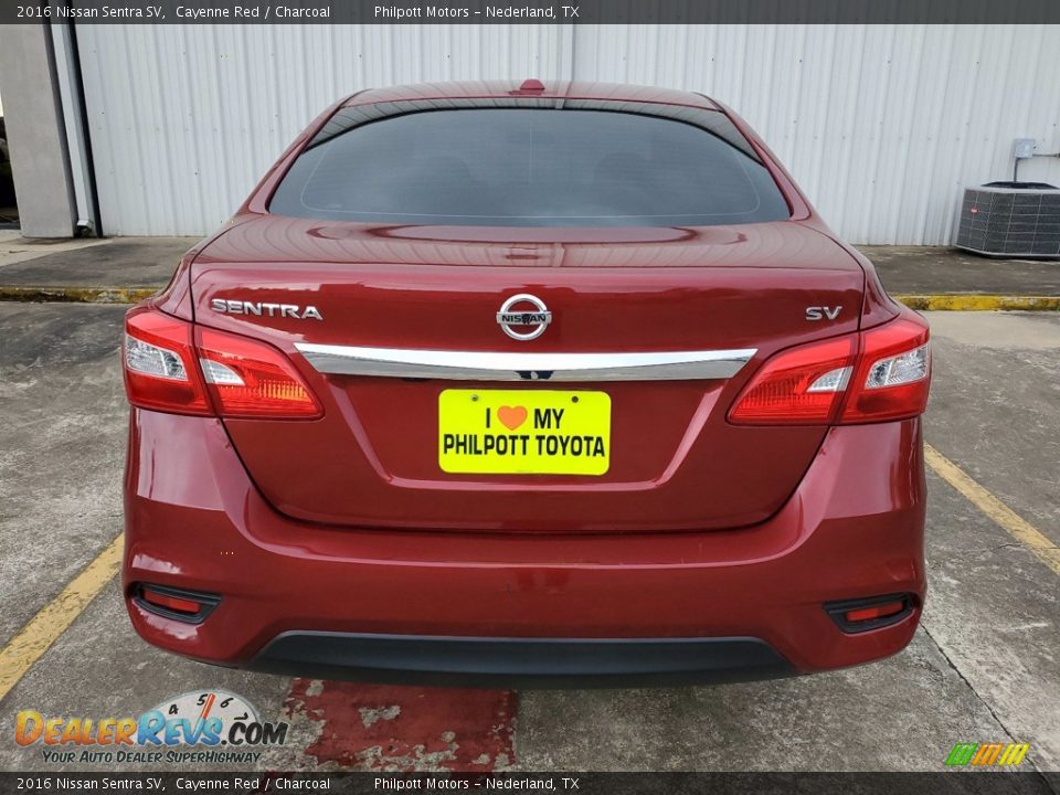 2016 Nissan Sentra SV Cayenne Red / Charcoal Photo #8