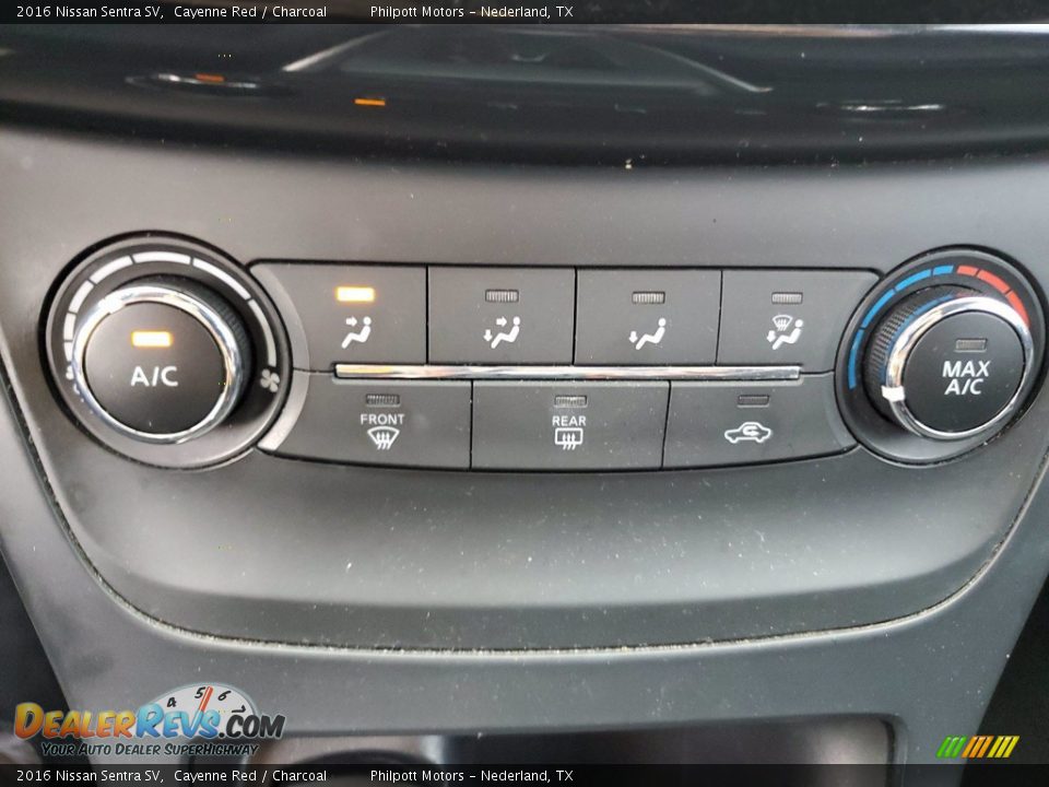 Controls of 2016 Nissan Sentra SV Photo #22