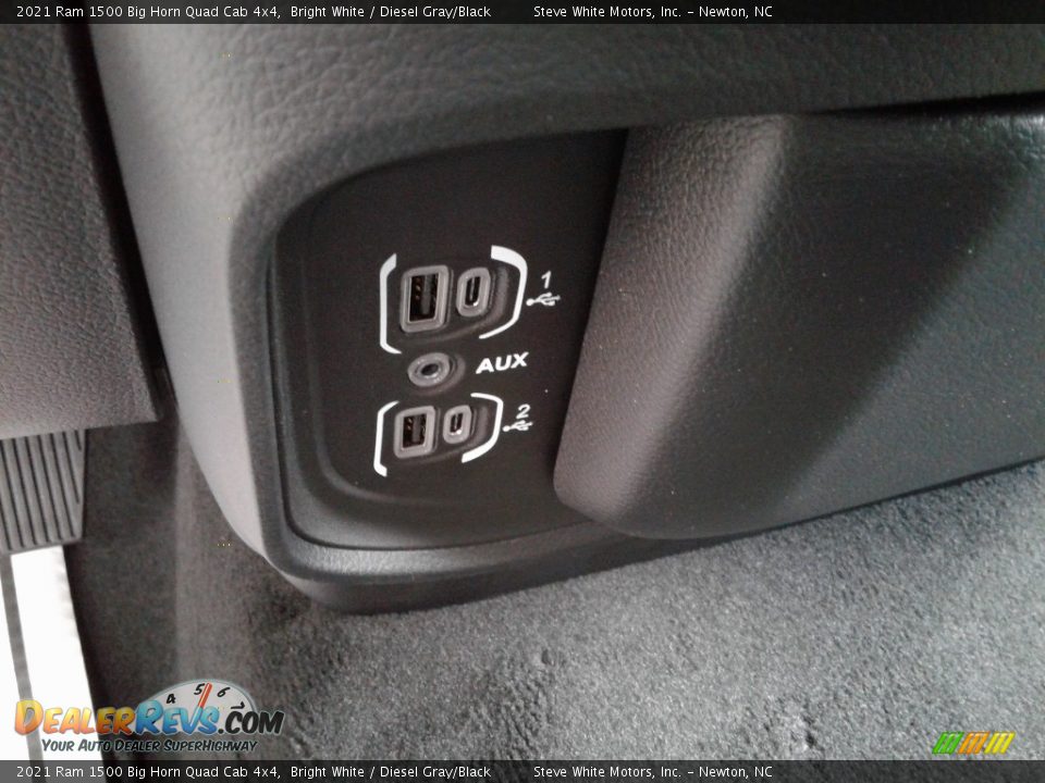 2021 Ram 1500 Big Horn Quad Cab 4x4 Bright White / Diesel Gray/Black Photo #27