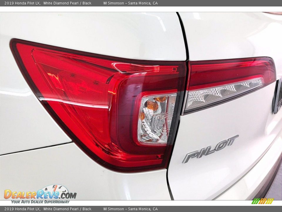 2019 Honda Pilot LX White Diamond Pearl / Black Photo #28