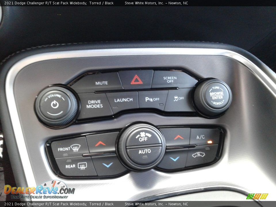 Controls of 2021 Dodge Challenger R/T Scat Pack Widebody Photo #23