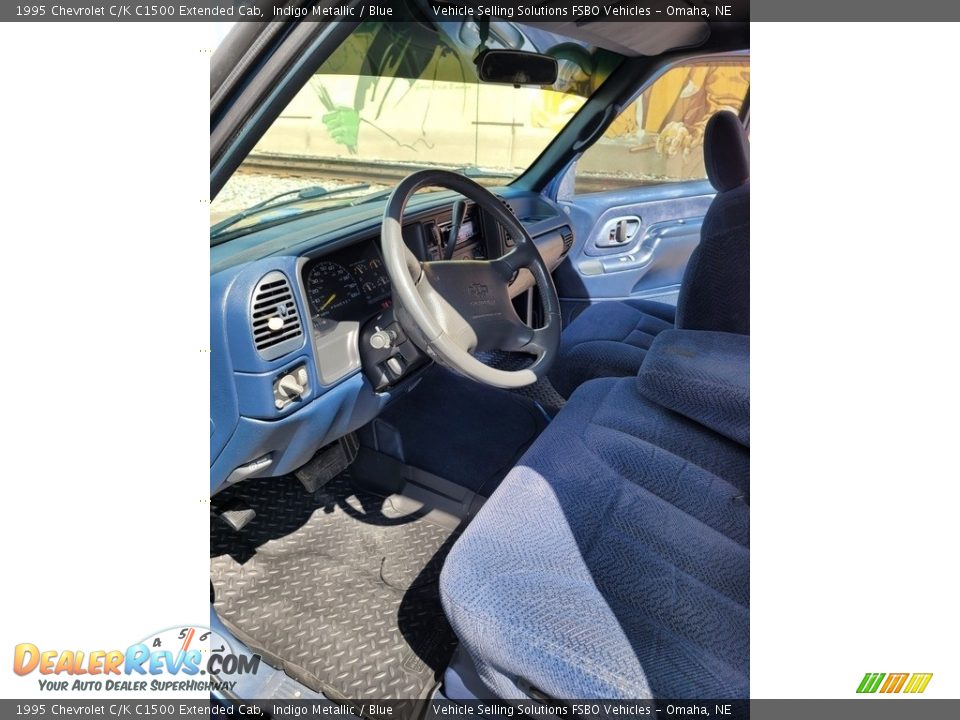 Front Seat of 1995 Chevrolet C/K C1500 Extended Cab Photo #4