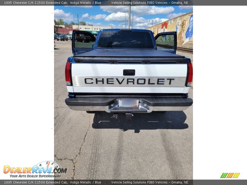 1995 Chevrolet C/K C1500 Extended Cab Indigo Metallic / Blue Photo #10