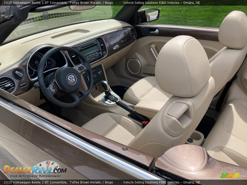 Front Seat of 2015 Volkswagen Beetle 1.8T Convertible Photo #4
