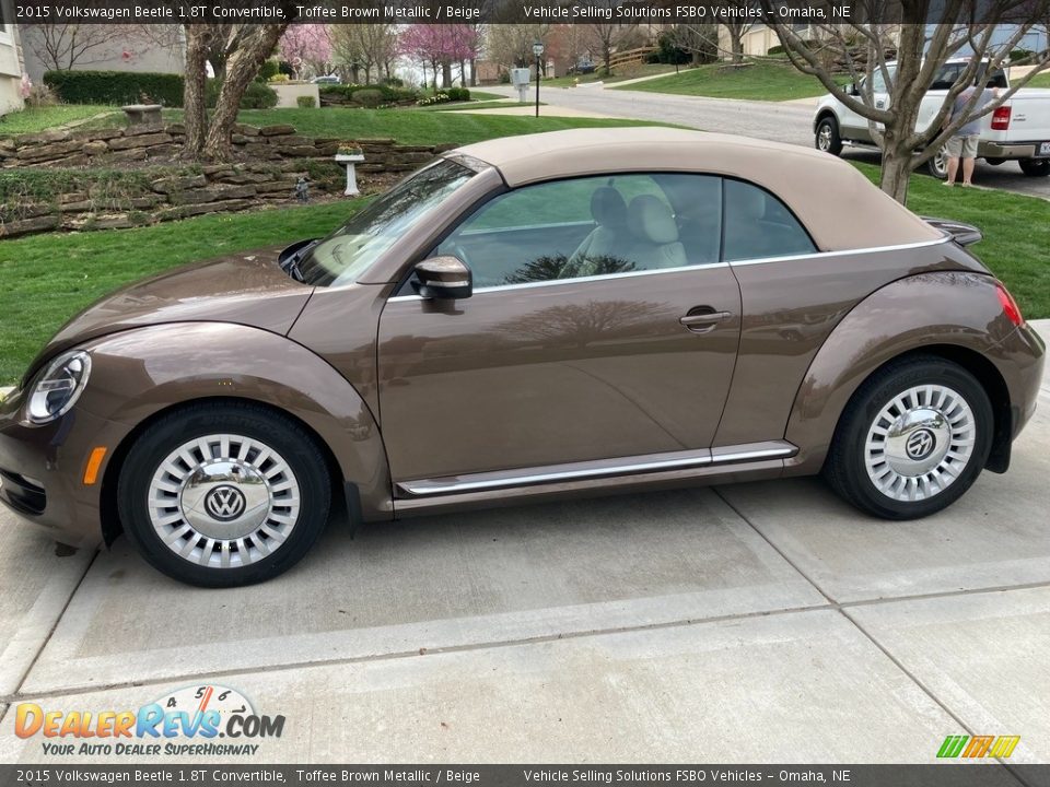 Toffee Brown Metallic 2015 Volkswagen Beetle 1.8T Convertible Photo #6