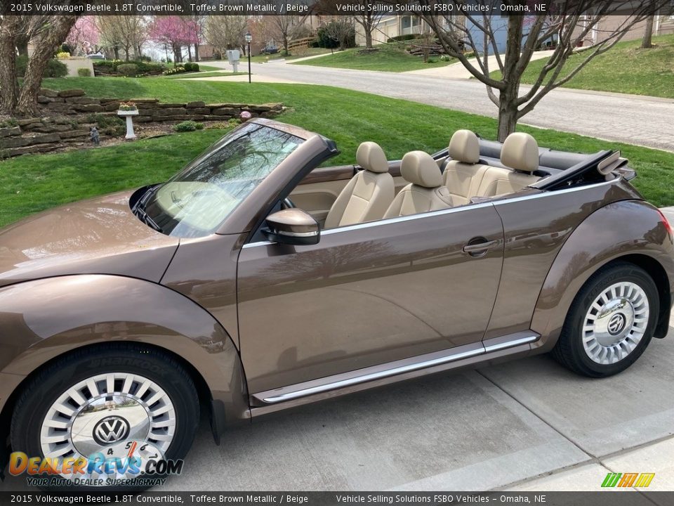 2015 Volkswagen Beetle 1.8T Convertible Toffee Brown Metallic / Beige Photo #7