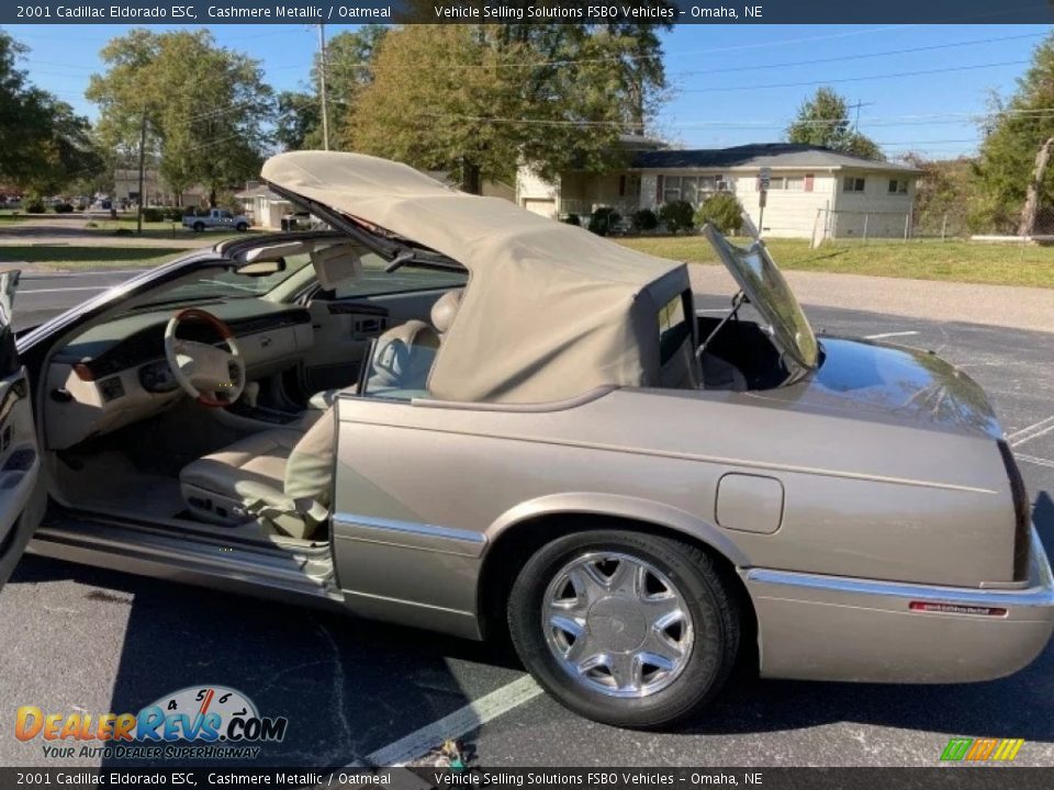 2001 Cadillac Eldorado ESC Cashmere Metallic / Oatmeal Photo #30