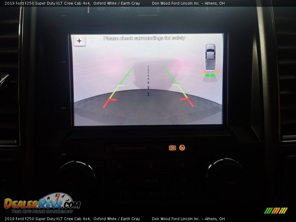 2019 Ford F250 Super Duty XLT Crew Cab 4x4 Oxford White / Earth Gray Photo #2