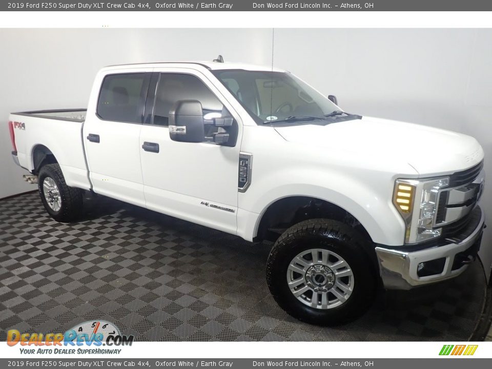 2019 Ford F250 Super Duty XLT Crew Cab 4x4 Oxford White / Earth Gray Photo #3
