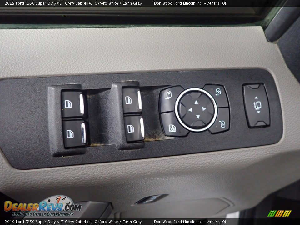 2019 Ford F250 Super Duty XLT Crew Cab 4x4 Oxford White / Earth Gray Photo #24
