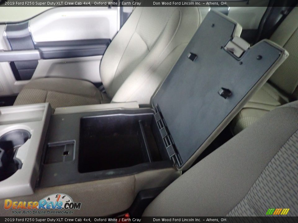 2019 Ford F250 Super Duty XLT Crew Cab 4x4 Oxford White / Earth Gray Photo #35
