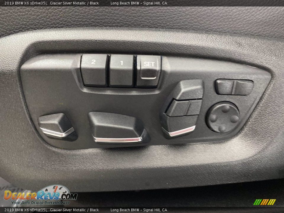 Front Seat of 2019 BMW X6 sDrive35i Photo #15