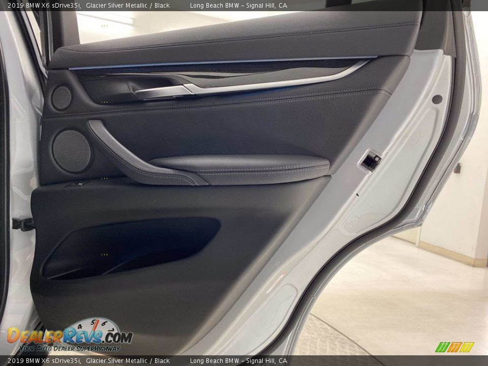 Door Panel of 2019 BMW X6 sDrive35i Photo #35