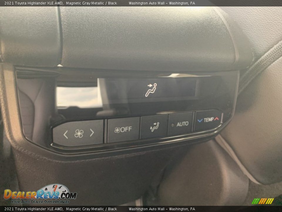 2021 Toyota Highlander XLE AWD Magnetic Gray Metallic / Black Photo #30