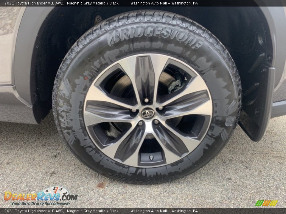 2021 Toyota Highlander XLE AWD Magnetic Gray Metallic / Black Photo #36