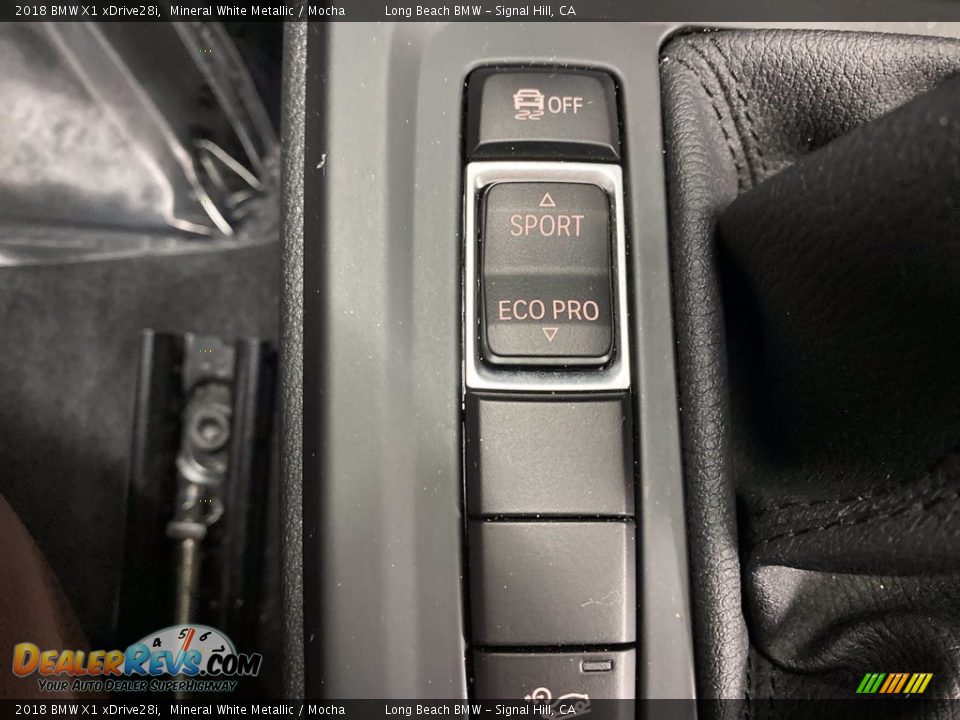 Controls of 2018 BMW X1 xDrive28i Photo #28