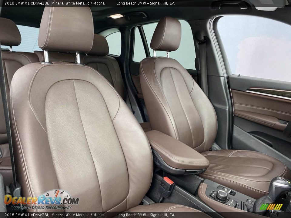 Front Seat of 2018 BMW X1 xDrive28i Photo #34
