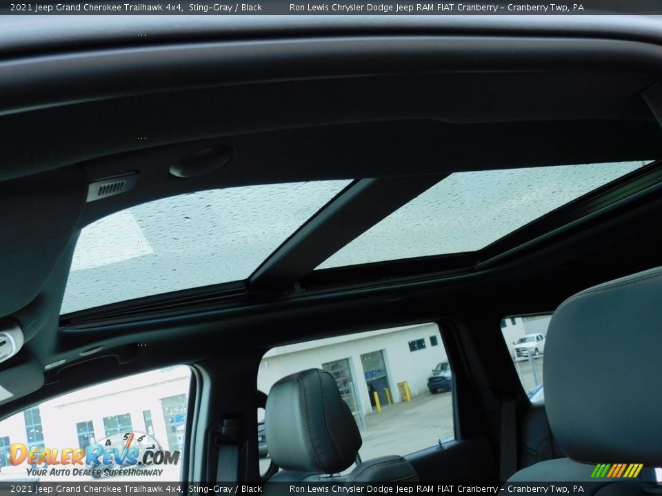 Sunroof of 2021 Jeep Grand Cherokee Trailhawk 4x4 Photo #15