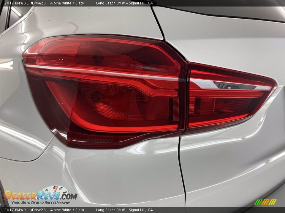 2017 BMW X1 sDrive28i Alpine White / Black Photo #9