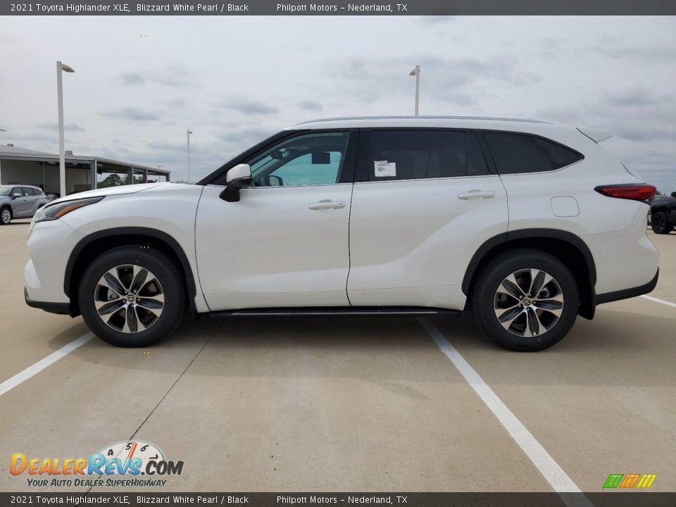 2021 Toyota Highlander XLE Blizzard White Pearl / Black Photo #7