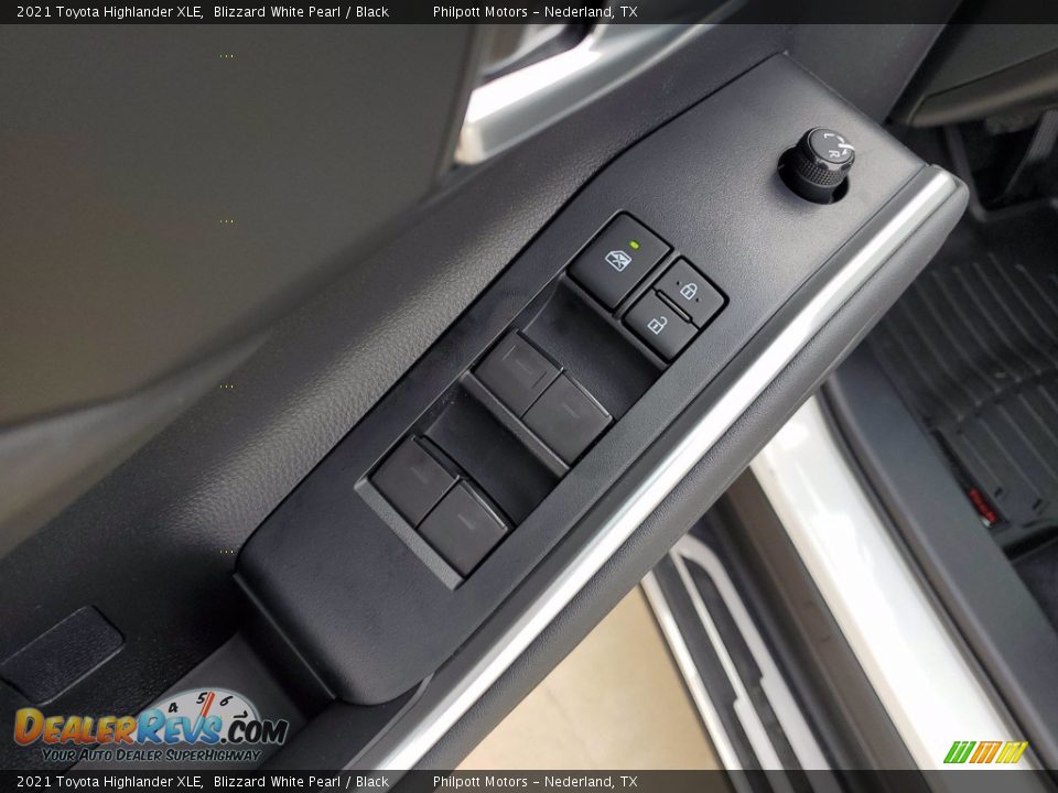 2021 Toyota Highlander XLE Blizzard White Pearl / Black Photo #14
