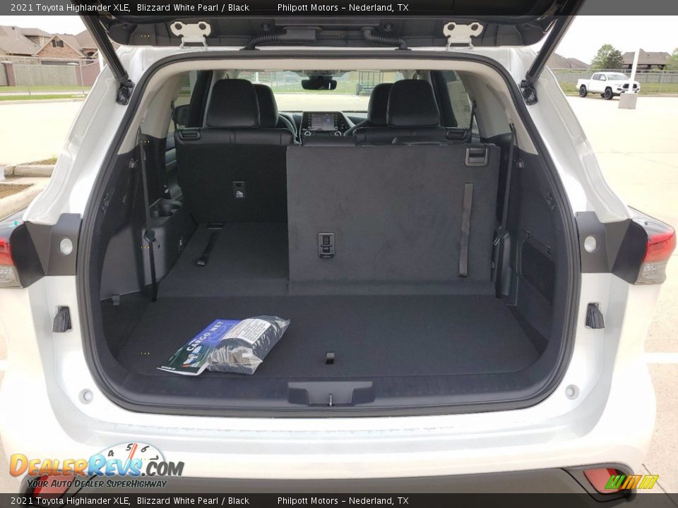 2021 Toyota Highlander XLE Blizzard White Pearl / Black Photo #22