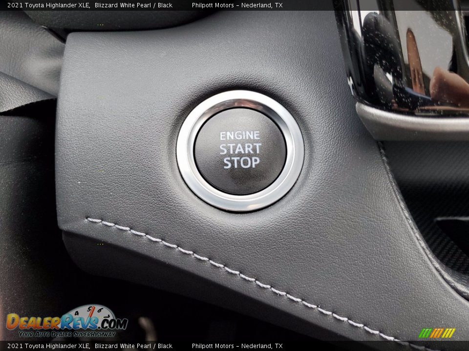 2021 Toyota Highlander XLE Blizzard White Pearl / Black Photo #23