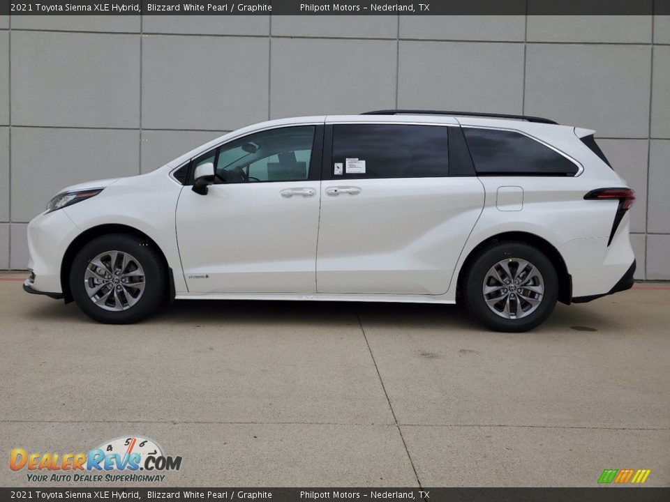 2021 Toyota Sienna XLE Hybrid Blizzard White Pearl / Graphite Photo #7