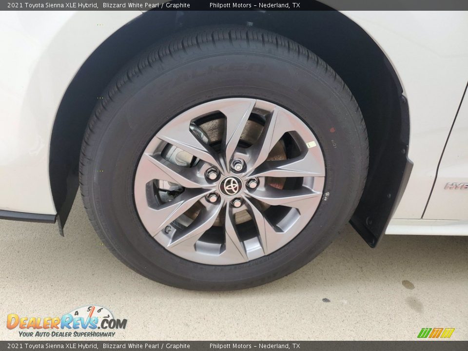 2021 Toyota Sienna XLE Hybrid Blizzard White Pearl / Graphite Photo #10
