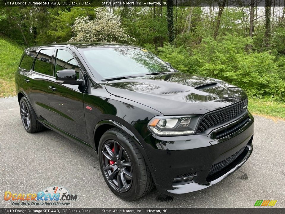 Front 3/4 View of 2019 Dodge Durango SRT AWD Photo #5