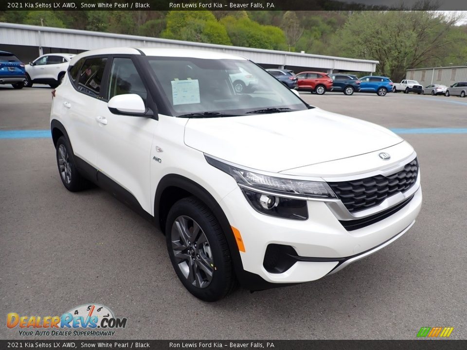 2021 Kia Seltos LX AWD Snow White Pearl / Black Photo #3