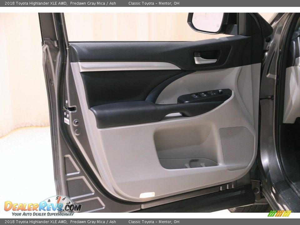 2018 Toyota Highlander XLE AWD Predawn Gray Mica / Ash Photo #4