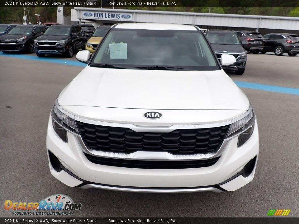 2021 Kia Seltos LX AWD Snow White Pearl / Black Photo #4