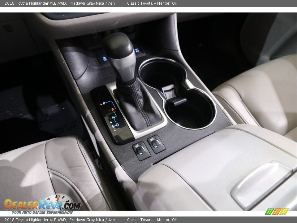 2018 Toyota Highlander XLE AWD Predawn Gray Mica / Ash Photo #12