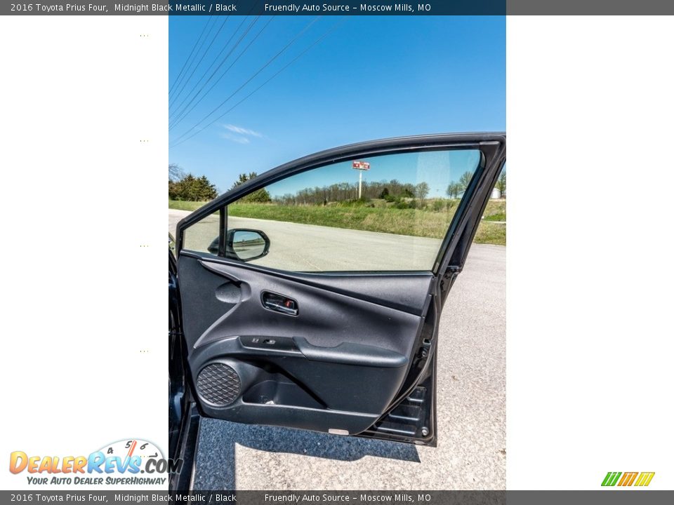 2016 Toyota Prius Four Midnight Black Metallic / Black Photo #26