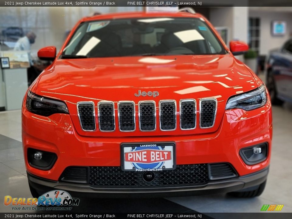 2021 Jeep Cherokee Latitude Lux 4x4 Spitfire Orange / Black Photo #3