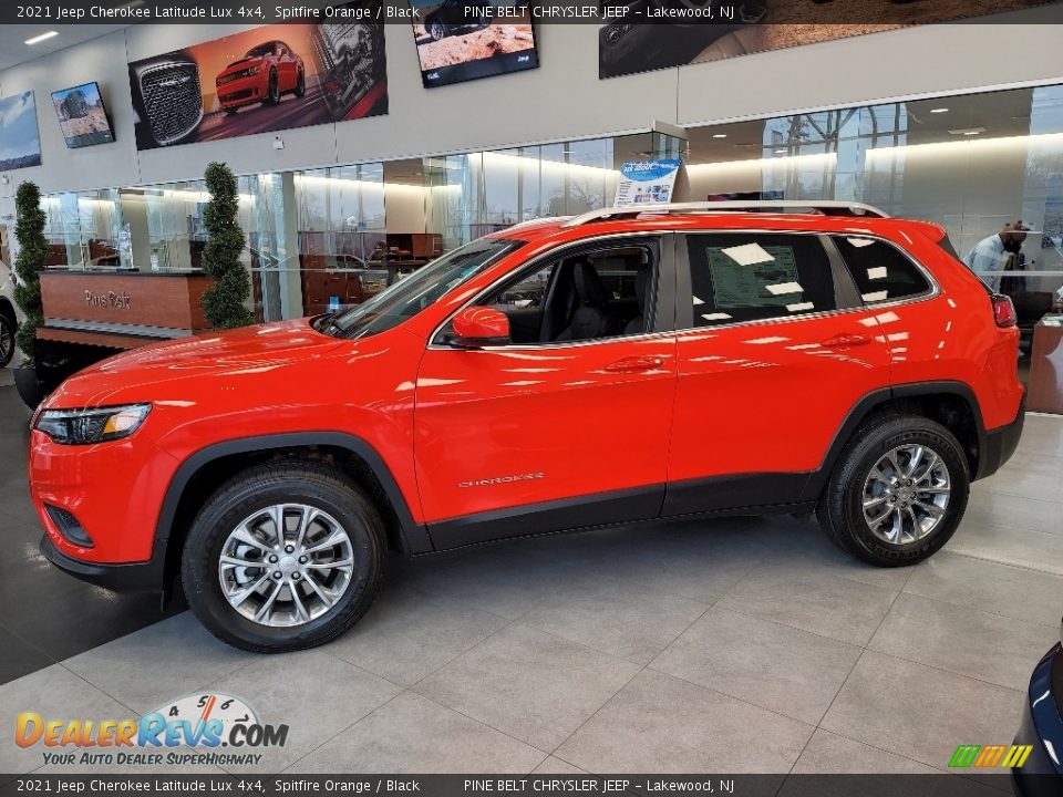 2021 Jeep Cherokee Latitude Lux 4x4 Spitfire Orange / Black Photo #4