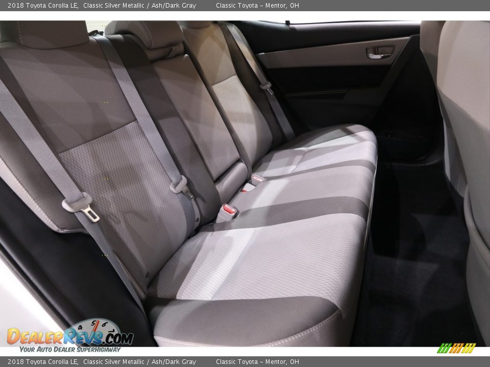 2018 Toyota Corolla LE Classic Silver Metallic / Ash/Dark Gray Photo #14