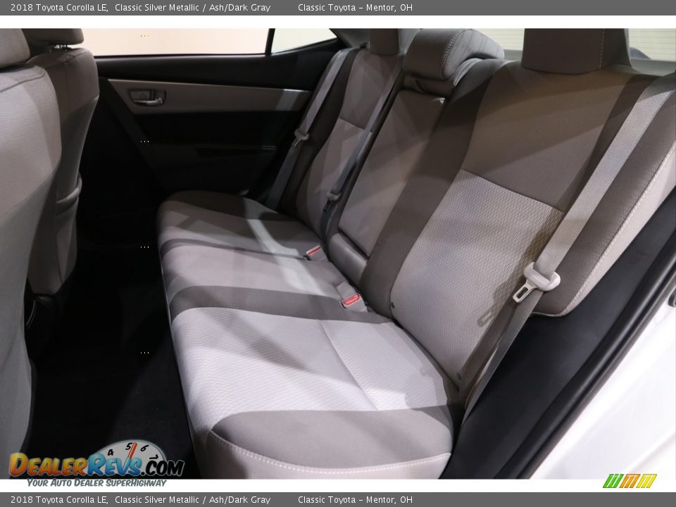 2018 Toyota Corolla LE Classic Silver Metallic / Ash/Dark Gray Photo #15
