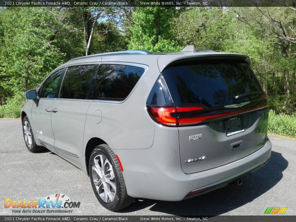 2021 Chrysler Pacifica Pinnacle AWD Ceramic Gray / Caramel/Black Photo #9