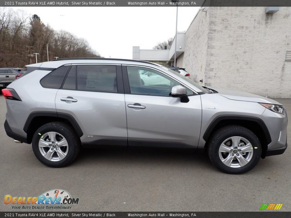 2021 Toyota RAV4 XLE AWD Hybrid Silver Sky Metallic / Black Photo #2