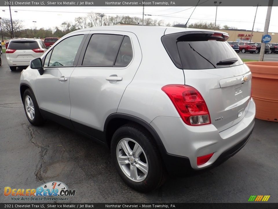 2021 Chevrolet Trax LS Silver Ice Metallic / Jet Black Photo #3