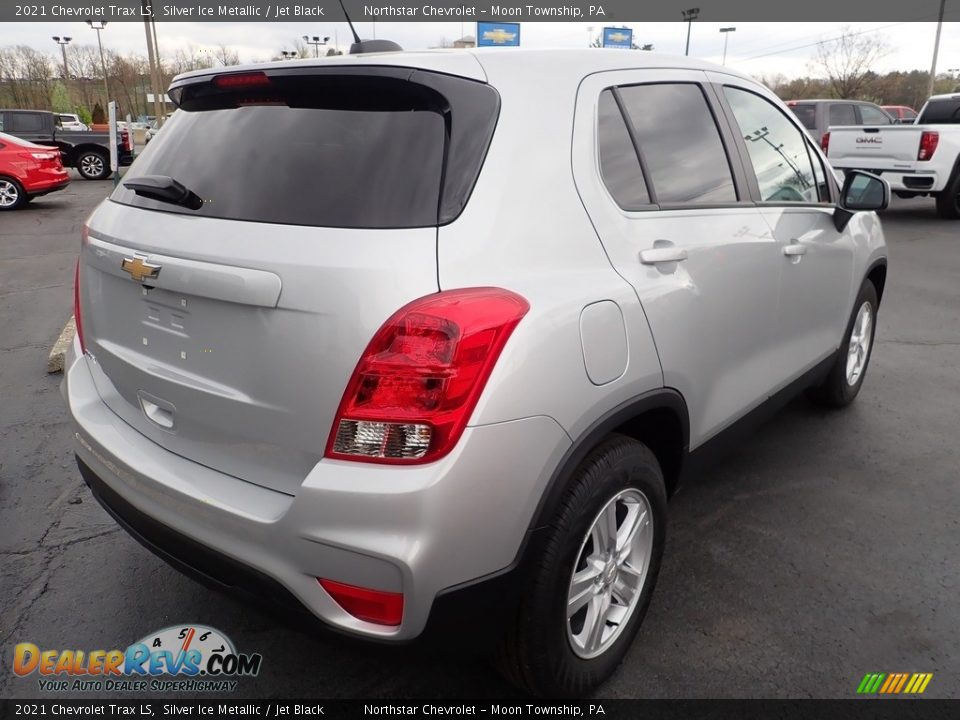 2021 Chevrolet Trax LS Silver Ice Metallic / Jet Black Photo #6