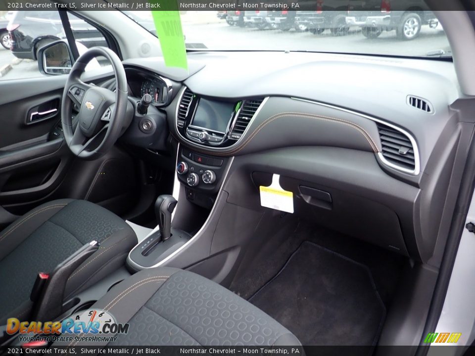 2021 Chevrolet Trax LS Silver Ice Metallic / Jet Black Photo #12