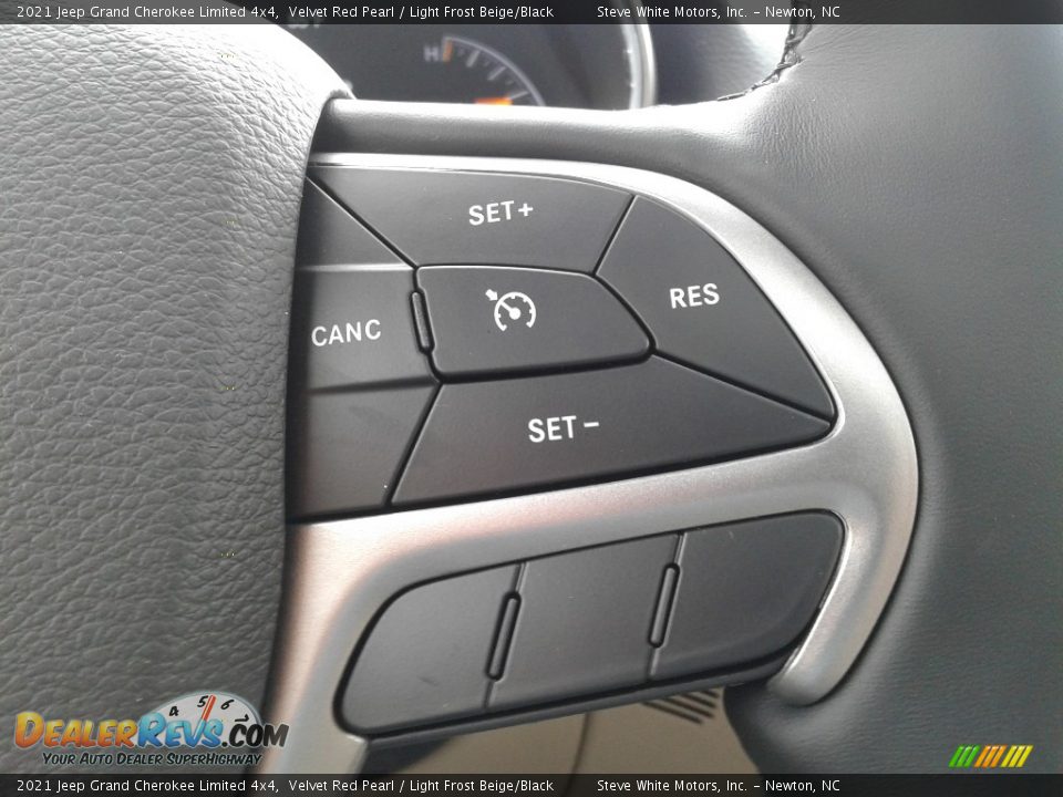 2021 Jeep Grand Cherokee Limited 4x4 Steering Wheel Photo #20