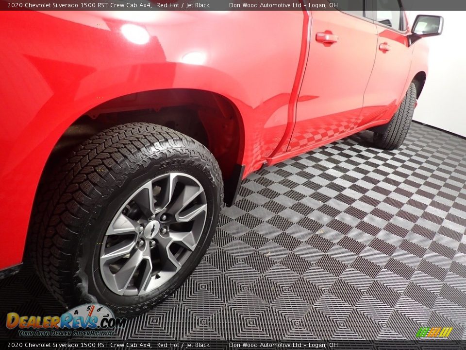 2020 Chevrolet Silverado 1500 RST Crew Cab 4x4 Red Hot / Jet Black Photo #17