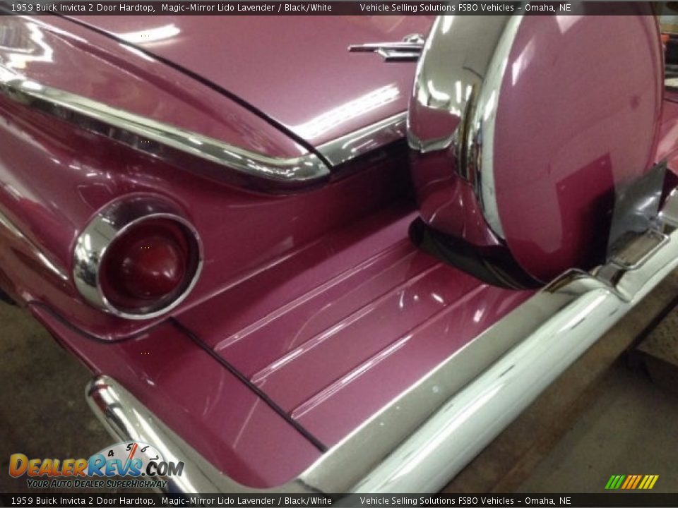 1959 Buick Invicta 2 Door Hardtop Magic-Mirror Lido Lavender / Black/White Photo #5