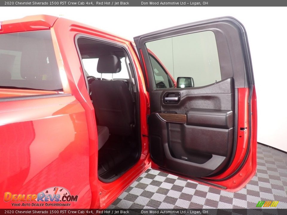 2020 Chevrolet Silverado 1500 RST Crew Cab 4x4 Red Hot / Jet Black Photo #36
