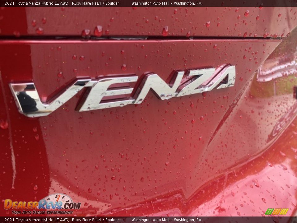 2021 Toyota Venza Hybrid LE AWD Ruby Flare Pearl / Boulder Photo #20