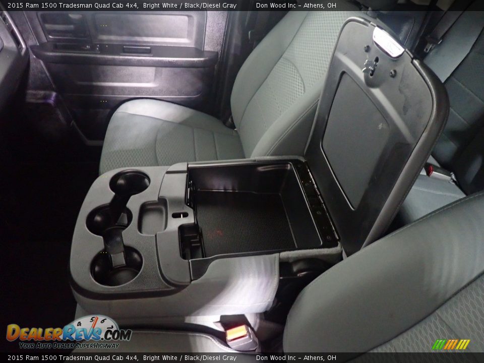 2015 Ram 1500 Tradesman Quad Cab 4x4 Bright White / Black/Diesel Gray Photo #32